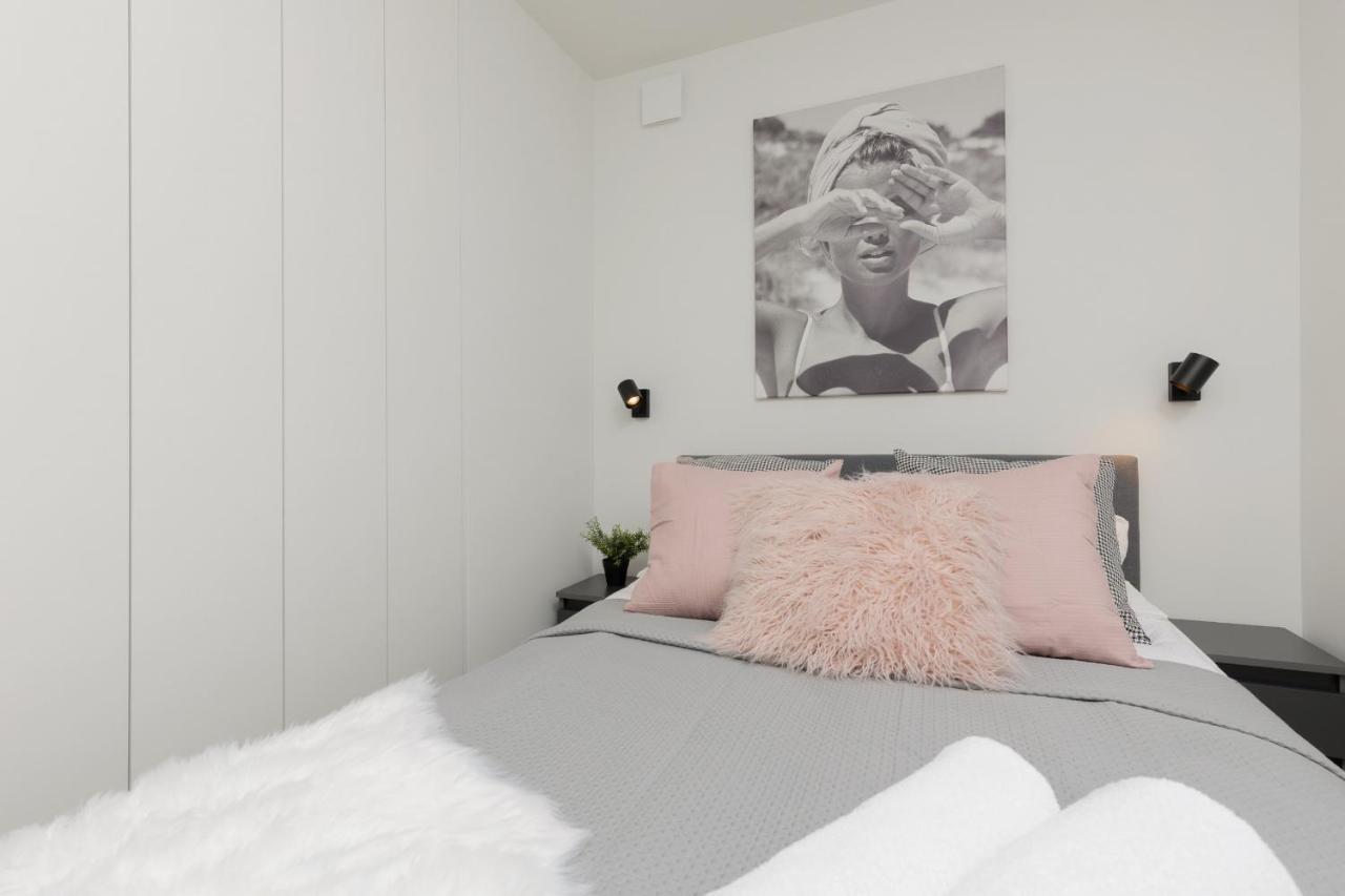 Cosy Dream City Center Apartment By Noclegi Renters Varsovie Extérieur photo